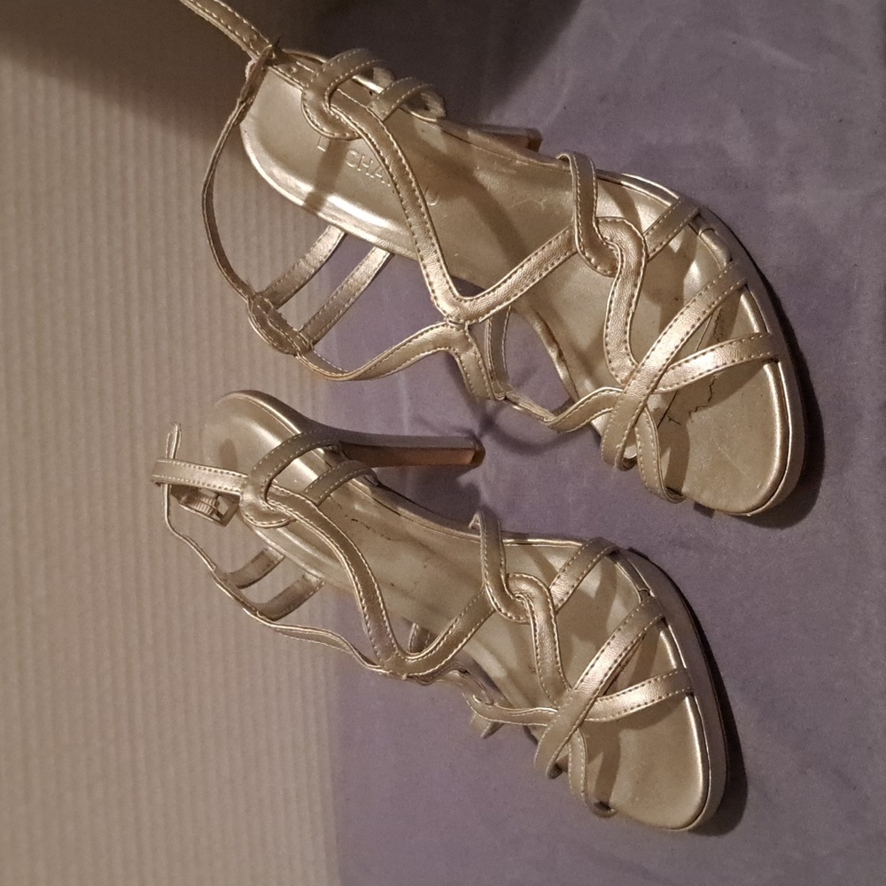 Le chateau Heels